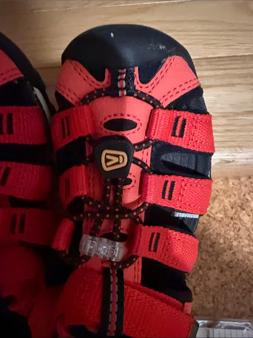 KEEN kids Newport H2 Water Friendly Sandal - SAMPLE PAIR
